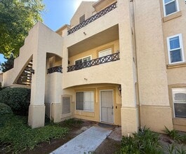 Building Photo - 2055 Lakeridge Cir