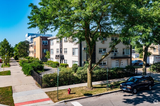 Building Photo - 156 Asbury Ave