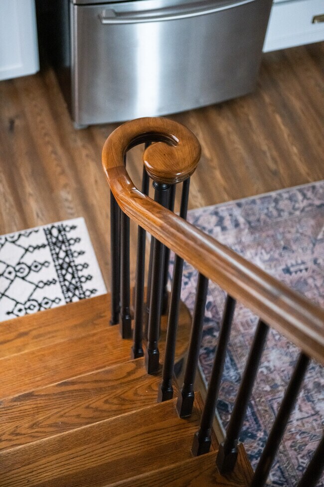 Building Photo - 306A E 3rd St