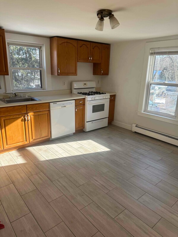 Foto del edificio - 957 S Franklin St