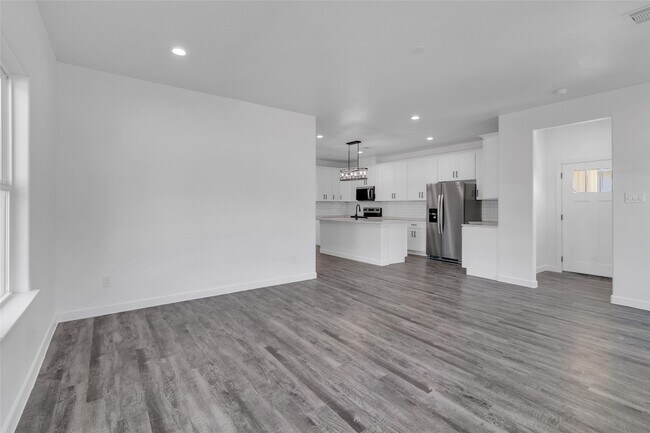 Building Photo - 401 E Martin Luther King Blvd