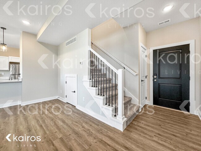 Foto del edificio - 6919 Bluebell Ct.