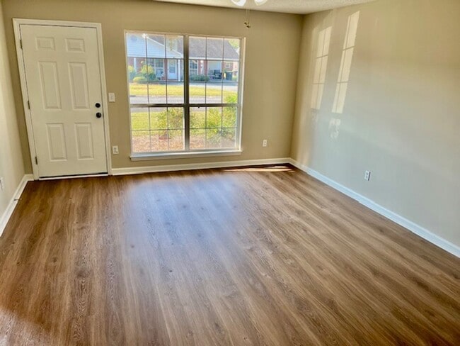 Building Photo - Sandcreek Drive #18 &amp; 20