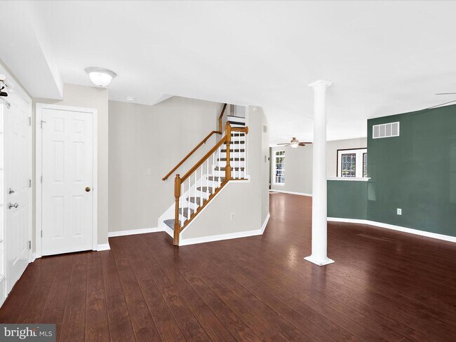 Foto del edificio - 1427 Harvey Ave