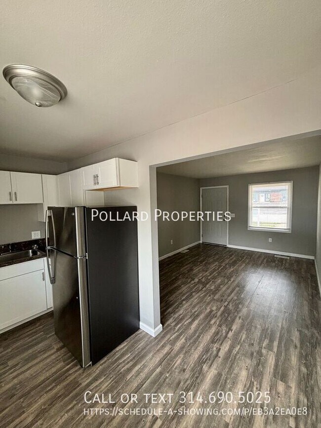 Foto del edificio - 300 Arlington Way