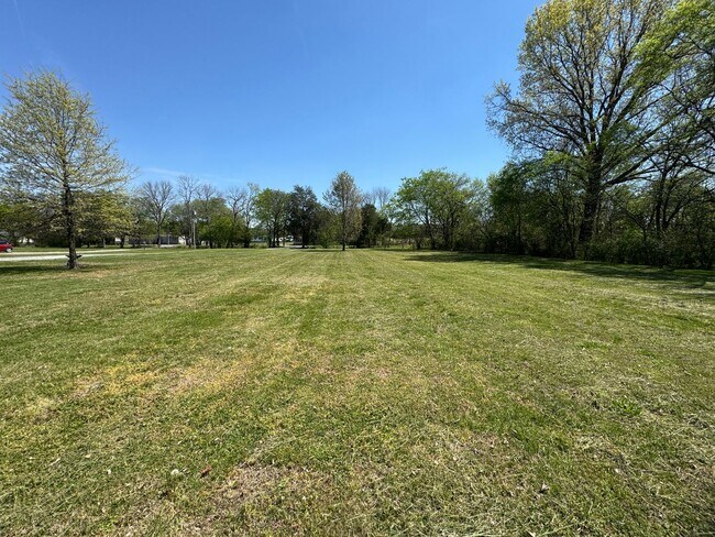 Building Photo - 3 Bed 2 Bath Home in Norene