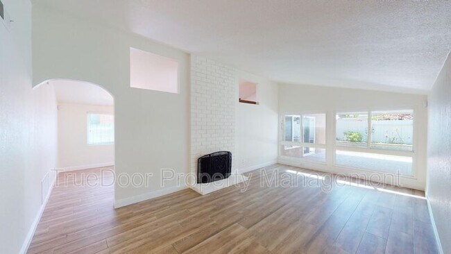Building Photo - 9092 Brabham Dr