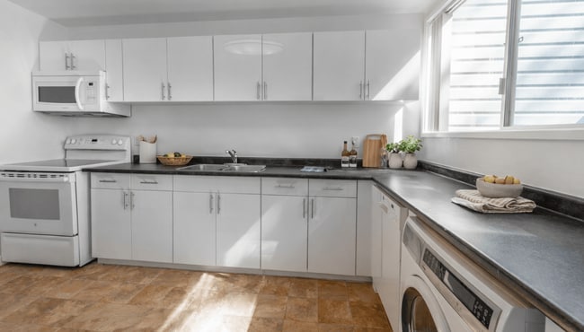 Building Photo - Christie Point