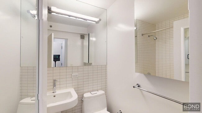Foto del edificio - 222 E 39th St