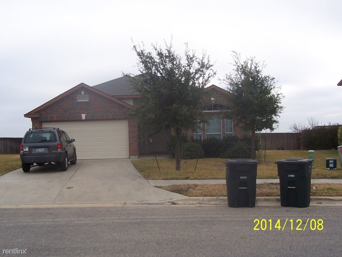 Primary Photo - 6104 Blayney Dr