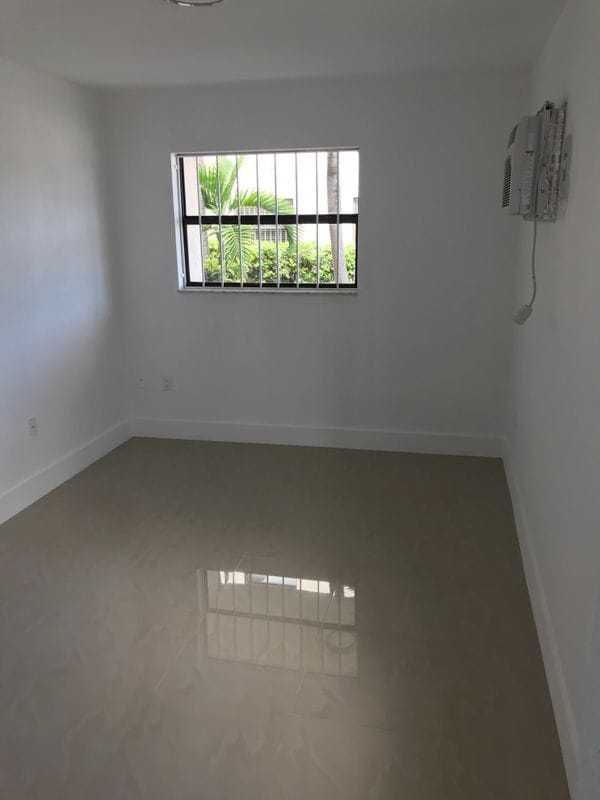 Foto del edificio - 142 SW 18th Ave