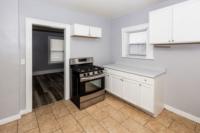 Foto del edificio - 1561 E 204th St