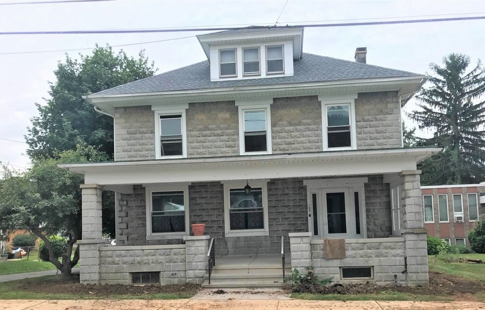Primary Photo - 109 S Park St
