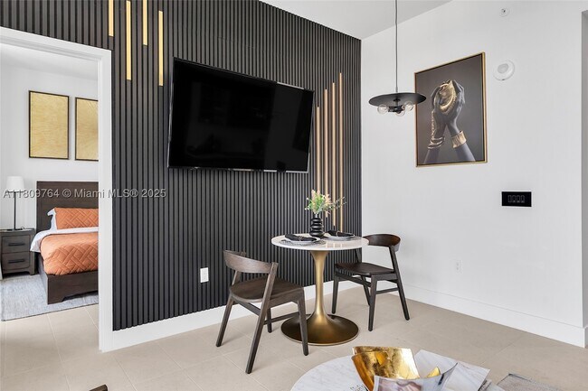 Foto del edificio - 601 NE 1st Ave