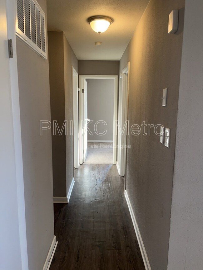 Foto del edificio - 8304 E 110 Terrace