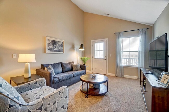 Foto del edificio - 740 Zumstein Ln