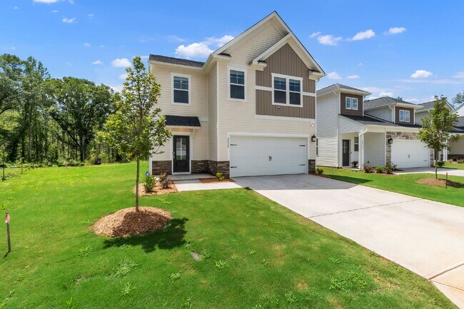 Building Photo - PRICE DROP! Spacious Westbriar Woods Home ...