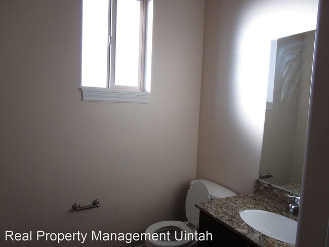 Building Photo - 4 br, 3 bath House - 735 W 400 S