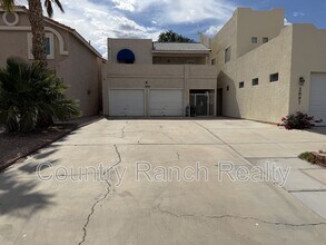 Building Photo - 2899 Country Club Dr