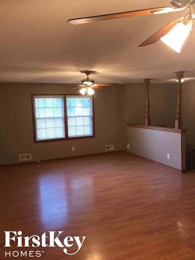 Foto del edificio - 12805 E 53rd Terrace