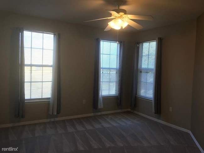 Building Photo - 2 br, 2 bath  - William Walk