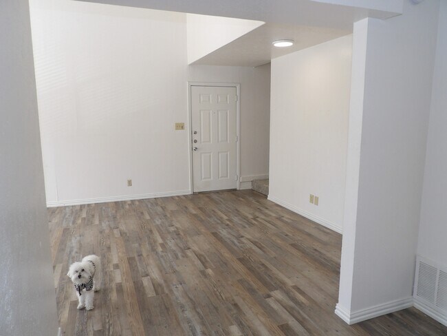 Foto del edificio - 3100 Elizabeth St