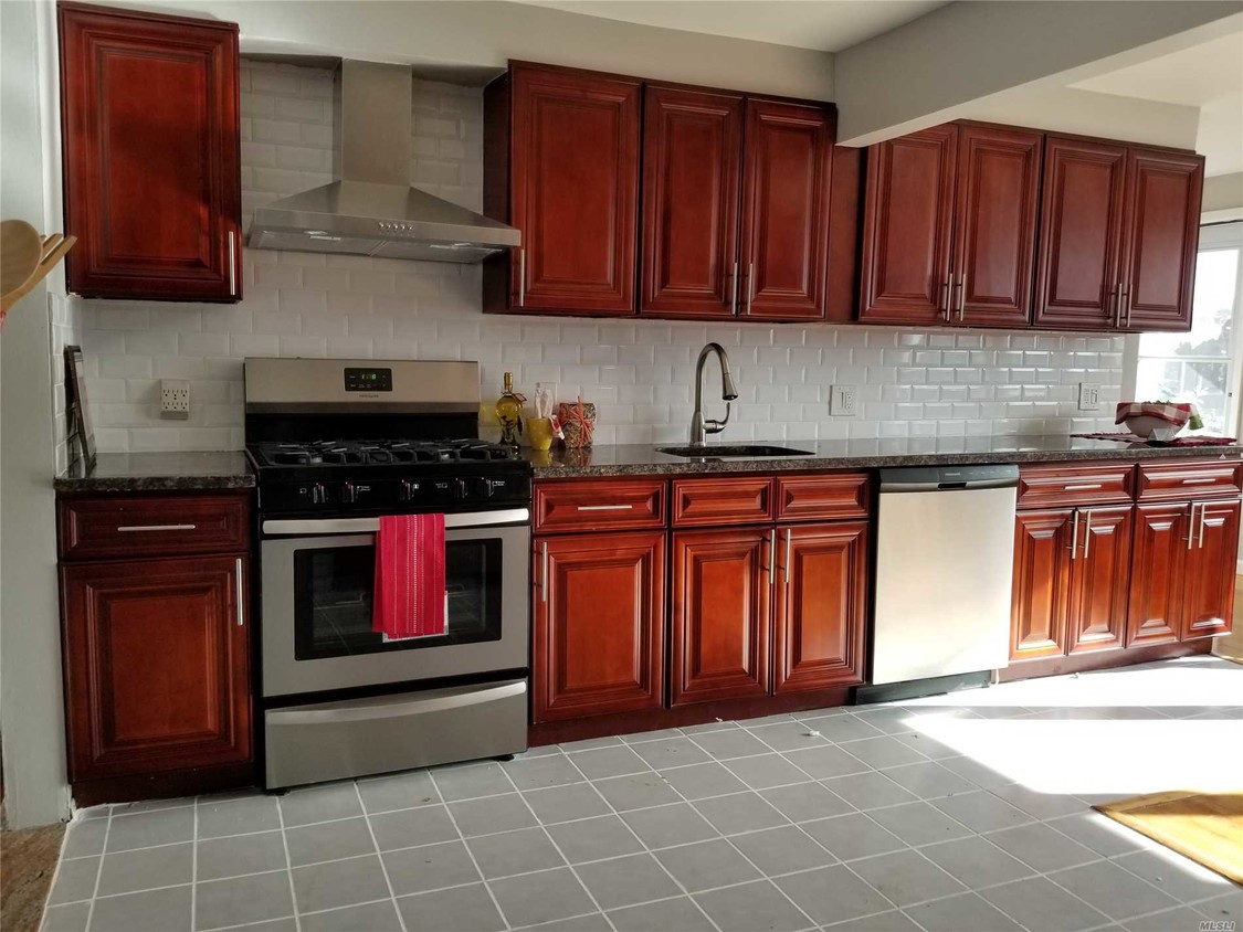 Foto principal - 12 Waters Ave