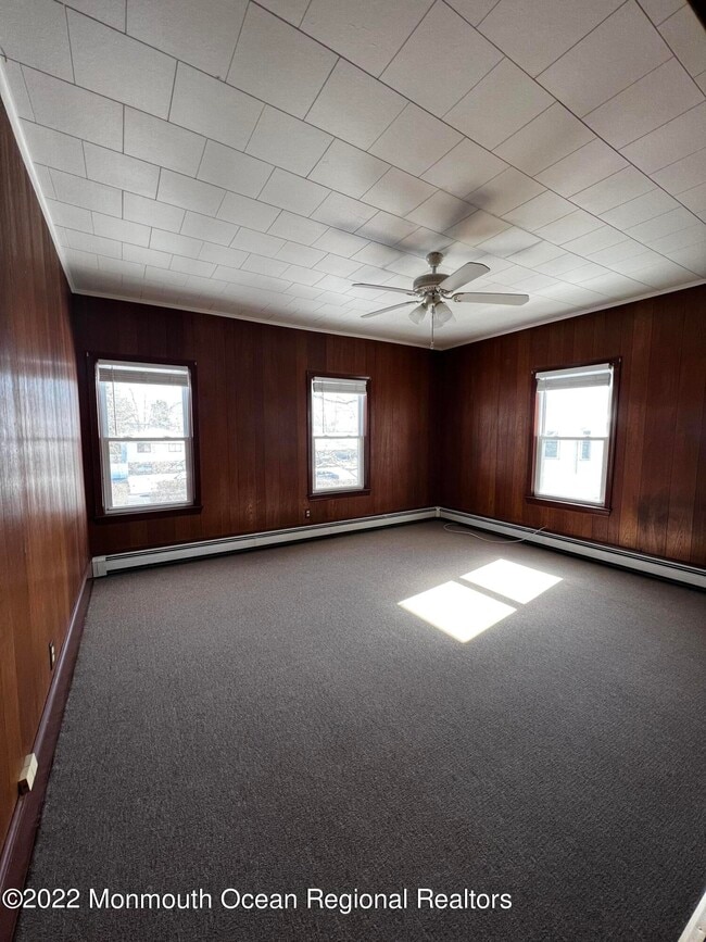 Building Photo - 1109 Lincoln Ct
