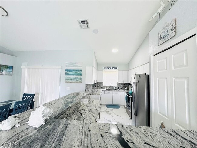 Building Photo - 1221 Granada Blvd