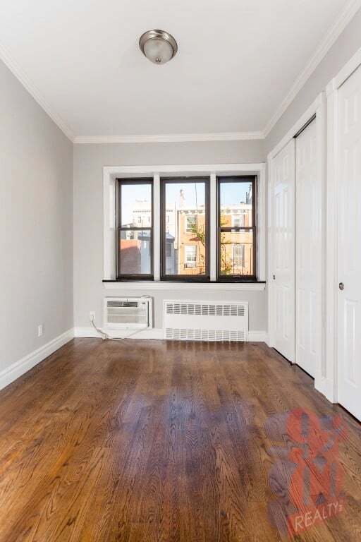 Building Photo - 290 W 12th St