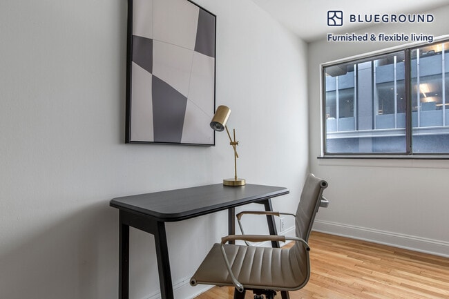 Foto del edificio - 123 E 54th St
