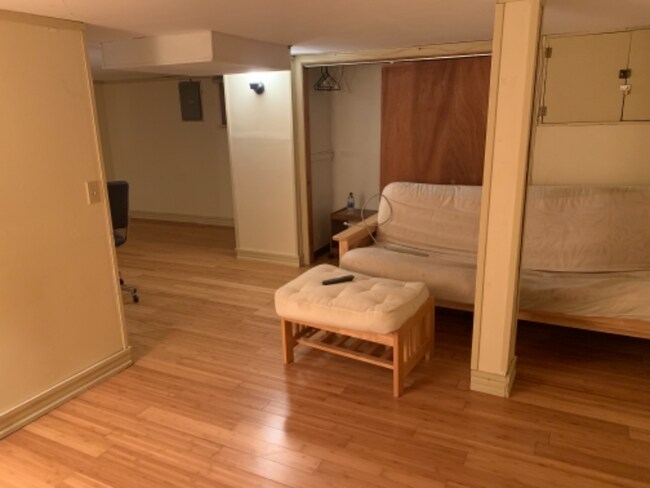 Building Photo - 4 St Mary Rd