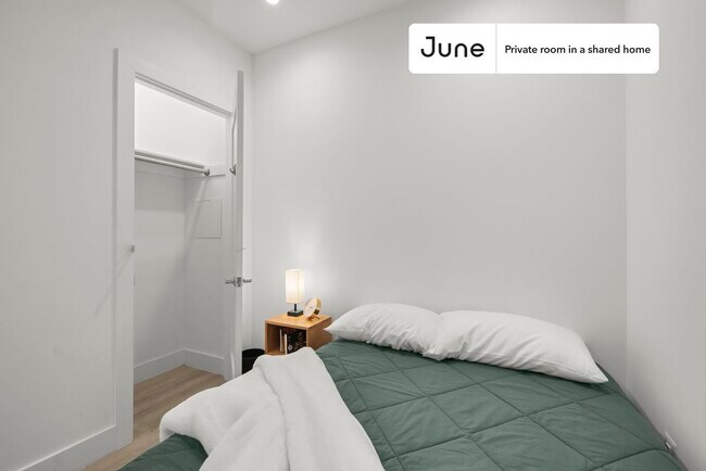 Building Photo - Room in Shared 4 bed/2 bath home in Dupont Circle