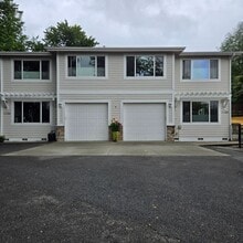 Building Photo - 1102 Kirkland Ave