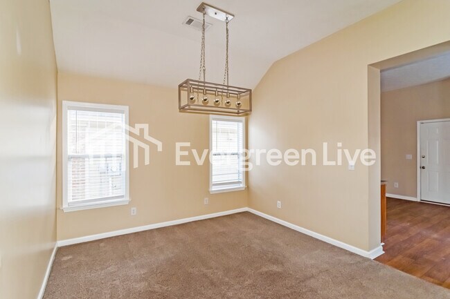 Foto del edificio - 3925 Claiborne Cir