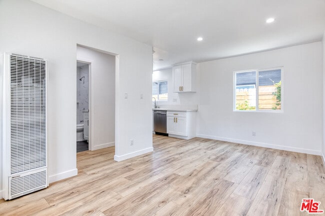 Foto del edificio - 2318 Glover Pl