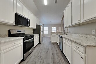 Building Photo - 2200 Jefferson Crossing Dr