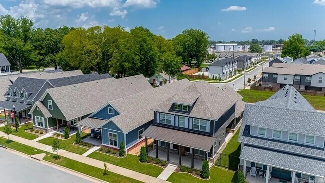 Foto del edificio - 324 Gardens Ln
