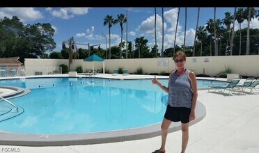 Building Photo - 4293 Island Cir