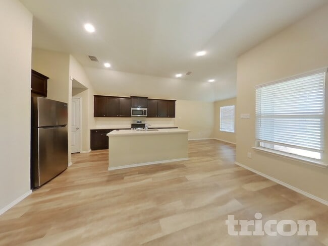 Building Photo - 2428 Dolostone Dr