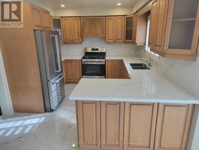 Building Photo - 273 Belview Ave