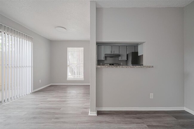 Building Photo - 12615 Brookglade Cir