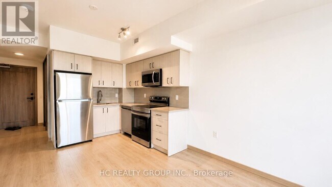 Building Photo - 3429 Sheppard Ave E