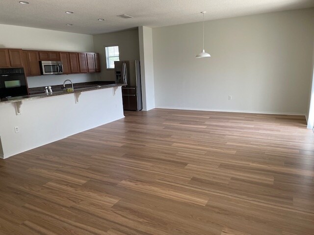 Building Photo - 88 Abacus Ave