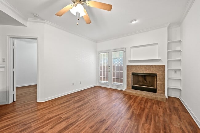 Building Photo - 3111 Tom Green St
