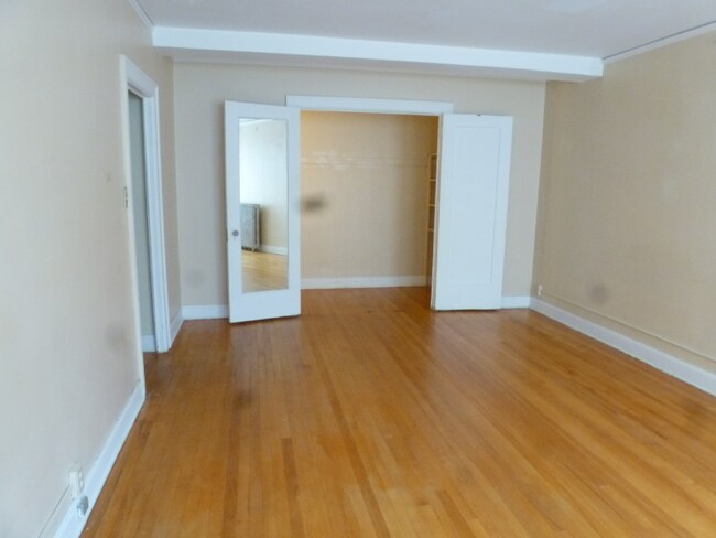 Foto del edificio - 440 N Park Ave