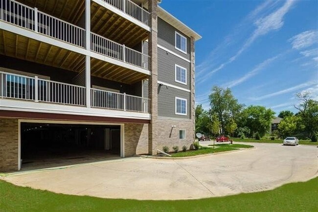 Building Photo - 2863 Spring Rose Circle