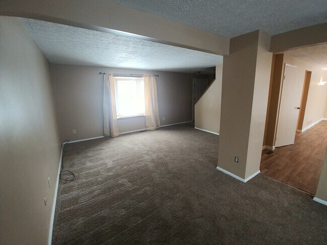 Building Photo - 6518 Ethan Dr