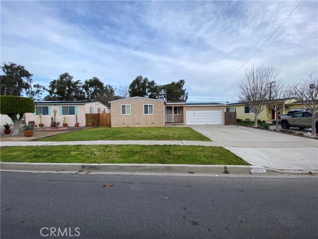 Primary Photo - 917 Evergreen Ln
