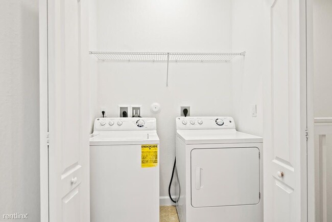 Foto del edificio - 3 br, 2.5 bath Townhome - Charleston Commons